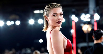 Florence Pugh meztelenruhája magasan a kedvencünk, és ki is fejtjük, miért