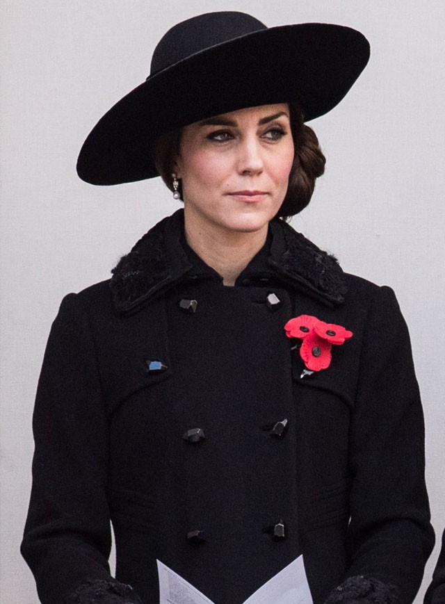 kate middleton, hercegné, gyásznap, pipacs, megemlékezés, katalin hercegné