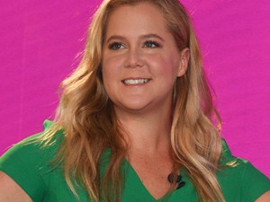Amy Schumer a világ legőszintébb szülés utáni fotóját osztotta meg