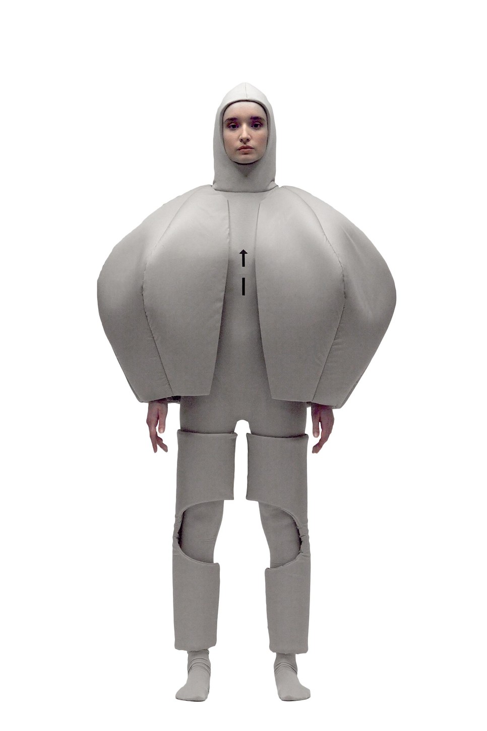 „A kollekcióimról általánosságban elmondható, hogy nem a mindennapi viseletre készülnek, a kreációim a konceptuális tervezés szüleményei.”