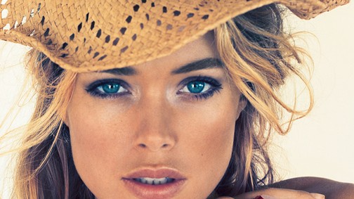 Hogyan kövesd Beyoncét: Doutzen Kroes egzotikus szépségként a H&M új kampányában