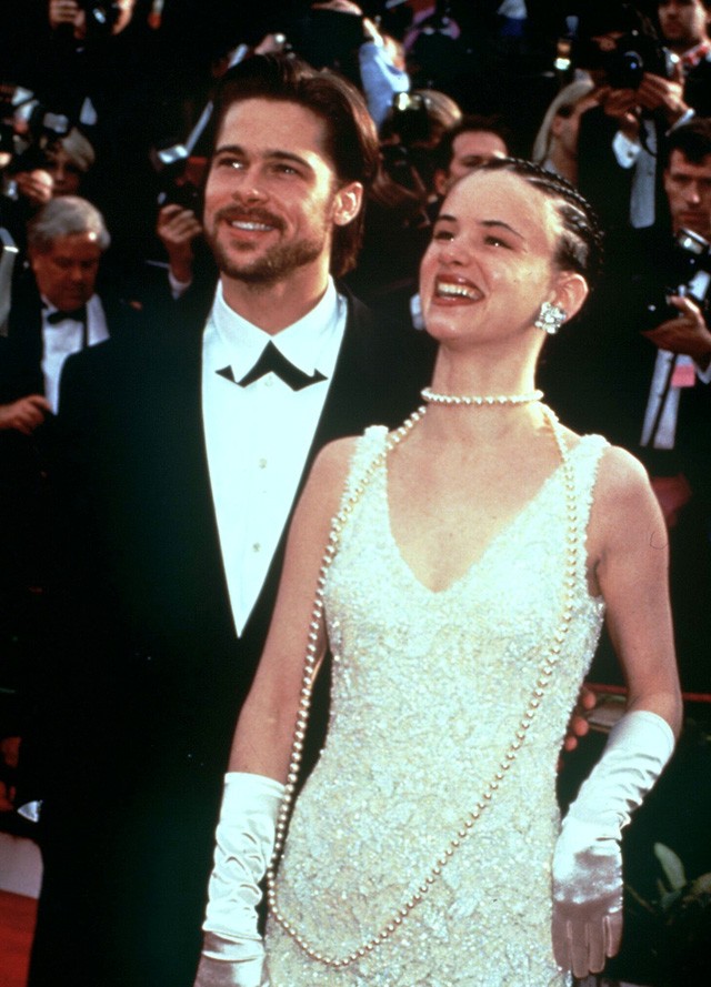 Brad Pitt 1992-ben 28 évesen kapott először meghívást, és ki volt a partnere éppen akkor, nos, a mindössze 18 éves Juliette Lewis!