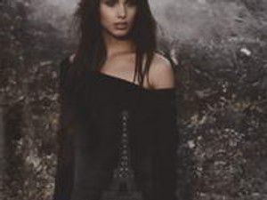 Menyasszonyból kampánylány!