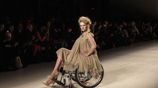 A divat mindenkié! A fogyatékos embereknek is jár az, ami az épeknek