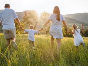 Létezik ideális korkülönbség a testvérek között? Szakértővel beszélgettünk a testvérkérdésről