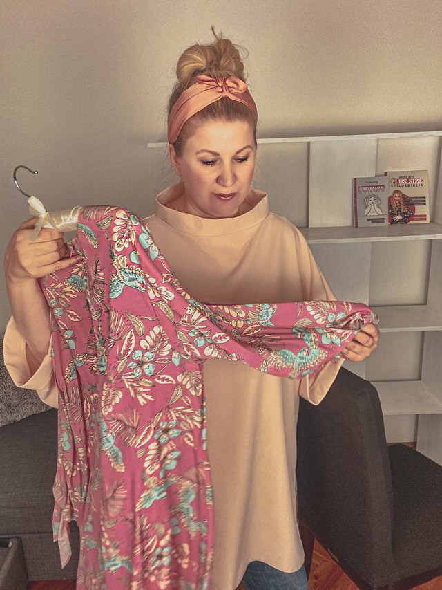 Kozma Rita elárulja, hogyan viselj tunikát