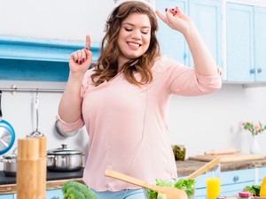 Szakértői szerint a leggyakoribb női betegségek, mint a PCOS, IR vagy az endometriózis, megfelelő diétával tünetmentessé tehetők