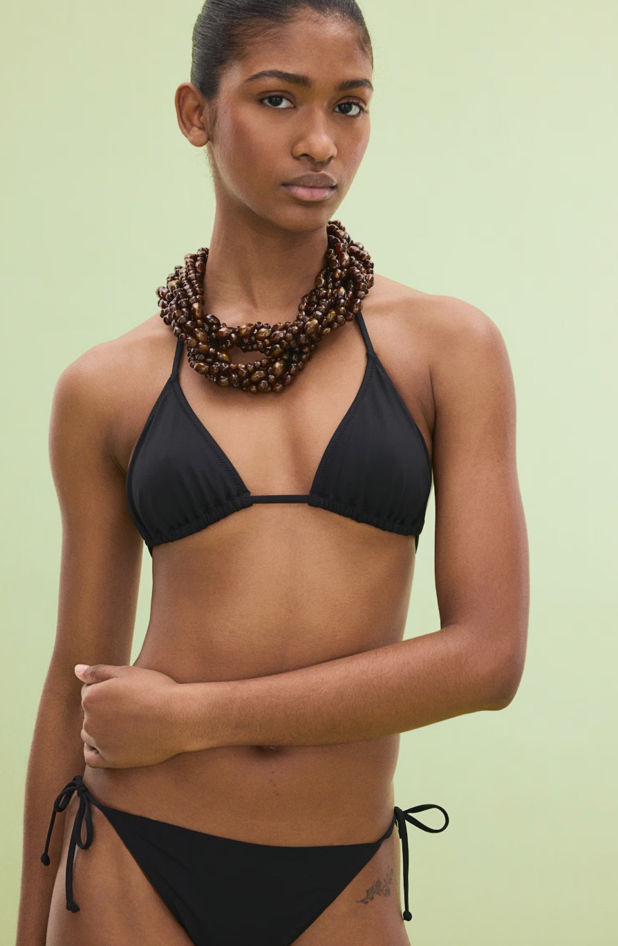 Bikini felső és alsó H&M 4795 Ft és 3595 Ft