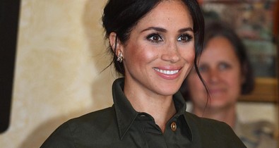 Meghan Markle két testhez simuló ruhában is megmutatta kerekedő pocakját