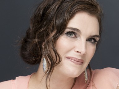 Ikonikus pillanat: Brooke Shields Crocs papucsban lépett a vörös szőnyegre