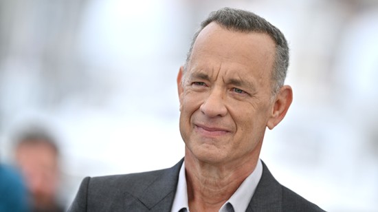 Tom Hanks felismerhetetlen az új külsejével