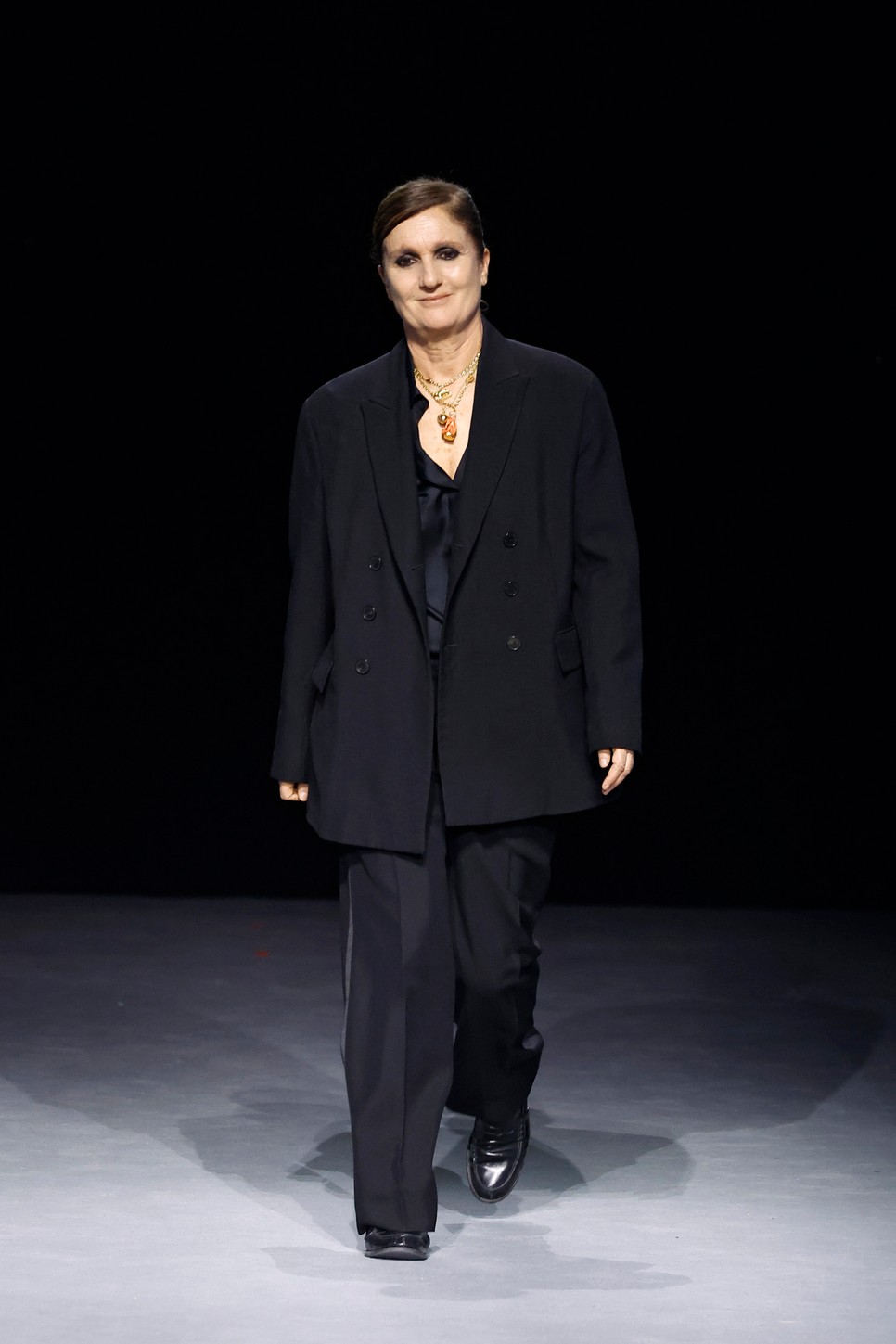 Maria Grazia Chiuri a 2025-2026-os őszi-téli kollekciójának bemutatóján