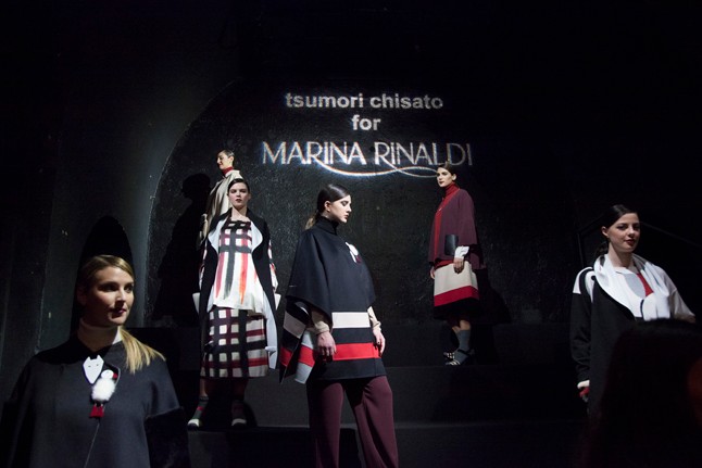 Lássuk a plus size hölgyek lenyűgöző új ruhatárát a milánói divathétről!