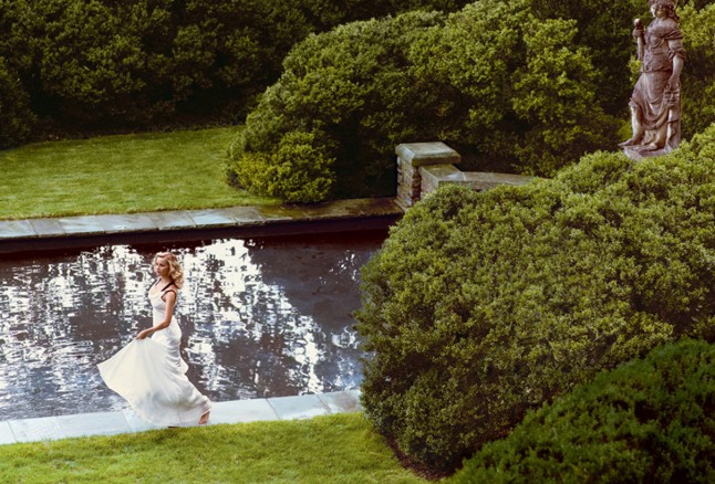 A lány a szomszédból feltárja sötét oldalát