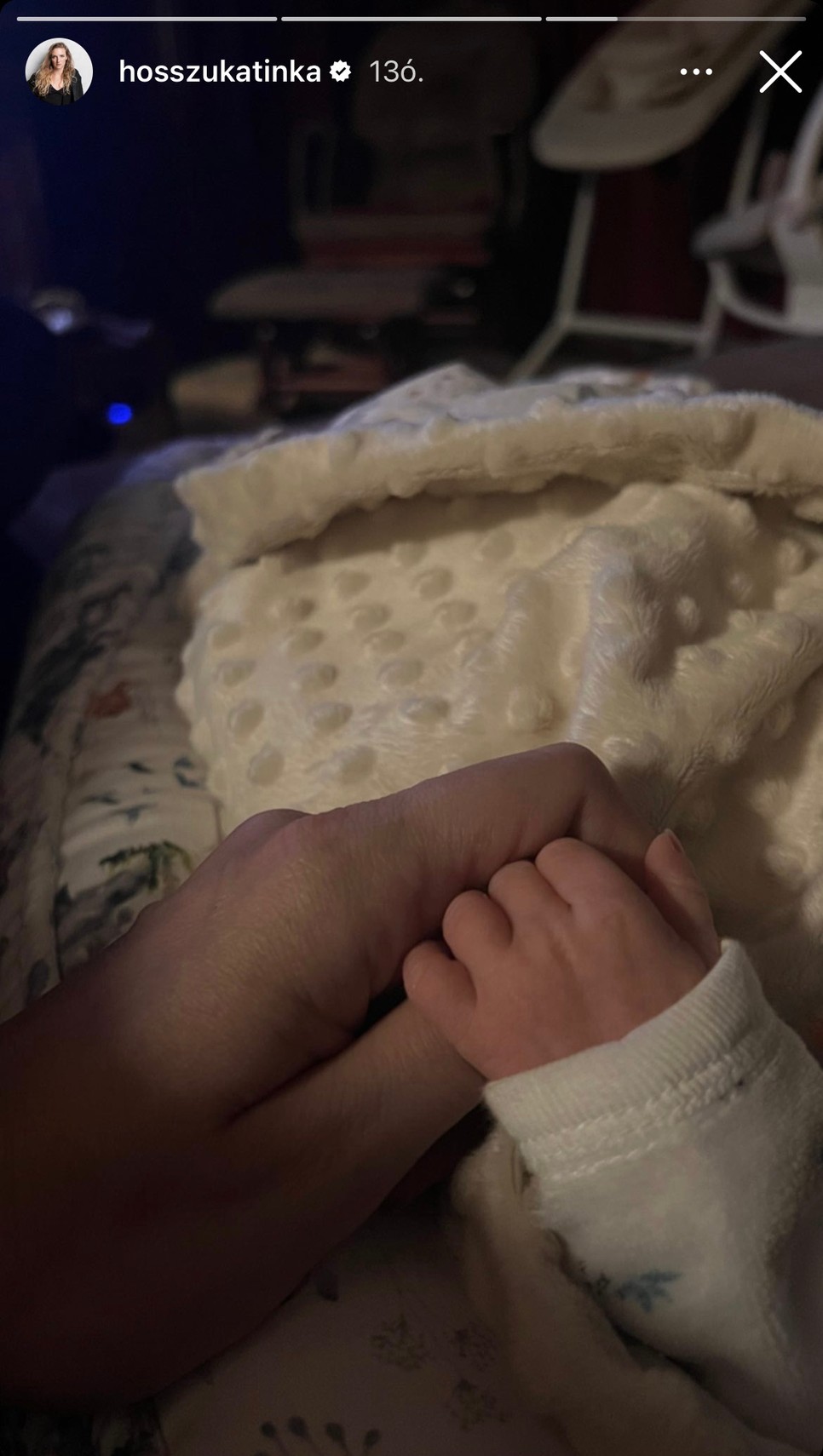 Ez a meghitt pillanat a mi napunkat is bearanyozza