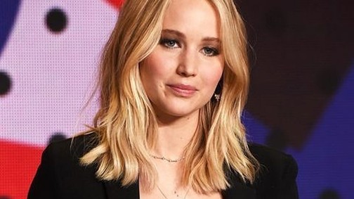 Jennifer Lawrence eljegyzési gyűrűjénél visszafogottabbat még nem láttunk...