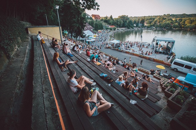 Szuper izgalmas fellépőkkel, új helyszínekkel startol idén a Bánkitó fesztivál