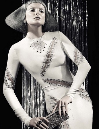 Mihalik Enikő tökéletes műnő