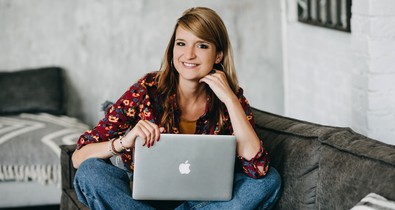 Budai Lotti: „Érdemes feltenni a kérdést magunknak: tényleg mindenáron a házasságra vágyunk?”