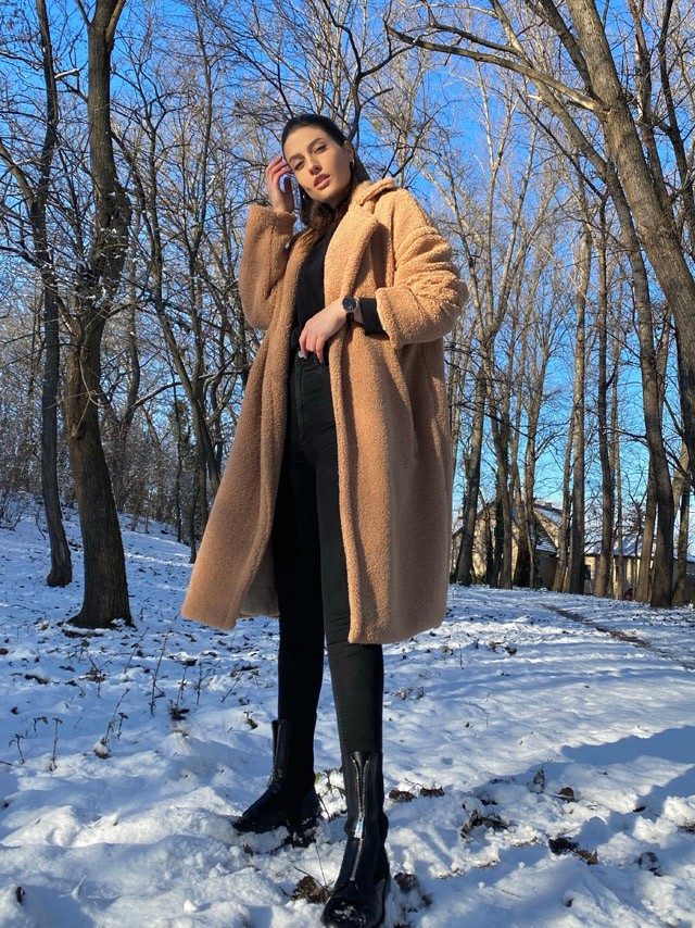 Pásztor Gina ezt a kabátot választja a leghidegebb időkre