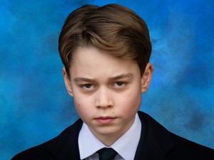 Hiába trónörökös, ezt a kényelmetlen dolgot György hercegnek is meg kell csinálnia, a szülei nem engednek ebből a szabályból