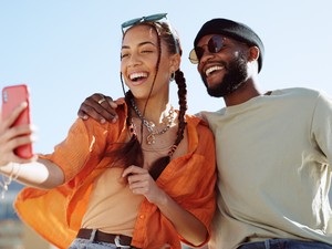 Egy pillanat alatt ellophatják az arcképed a neten, ha nem teszed meg ezeket a lépéseket