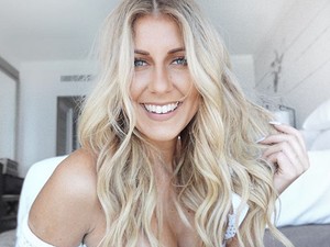 Hihetetlen, de egy egyszerű műanyag flakonnal tökéletes hullámokat varázsolhatsz a hajadba