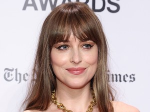 Dakota Johnson összetalálkozott Kristen Stewarttal és egy pillanatra helyreállt a világbéke