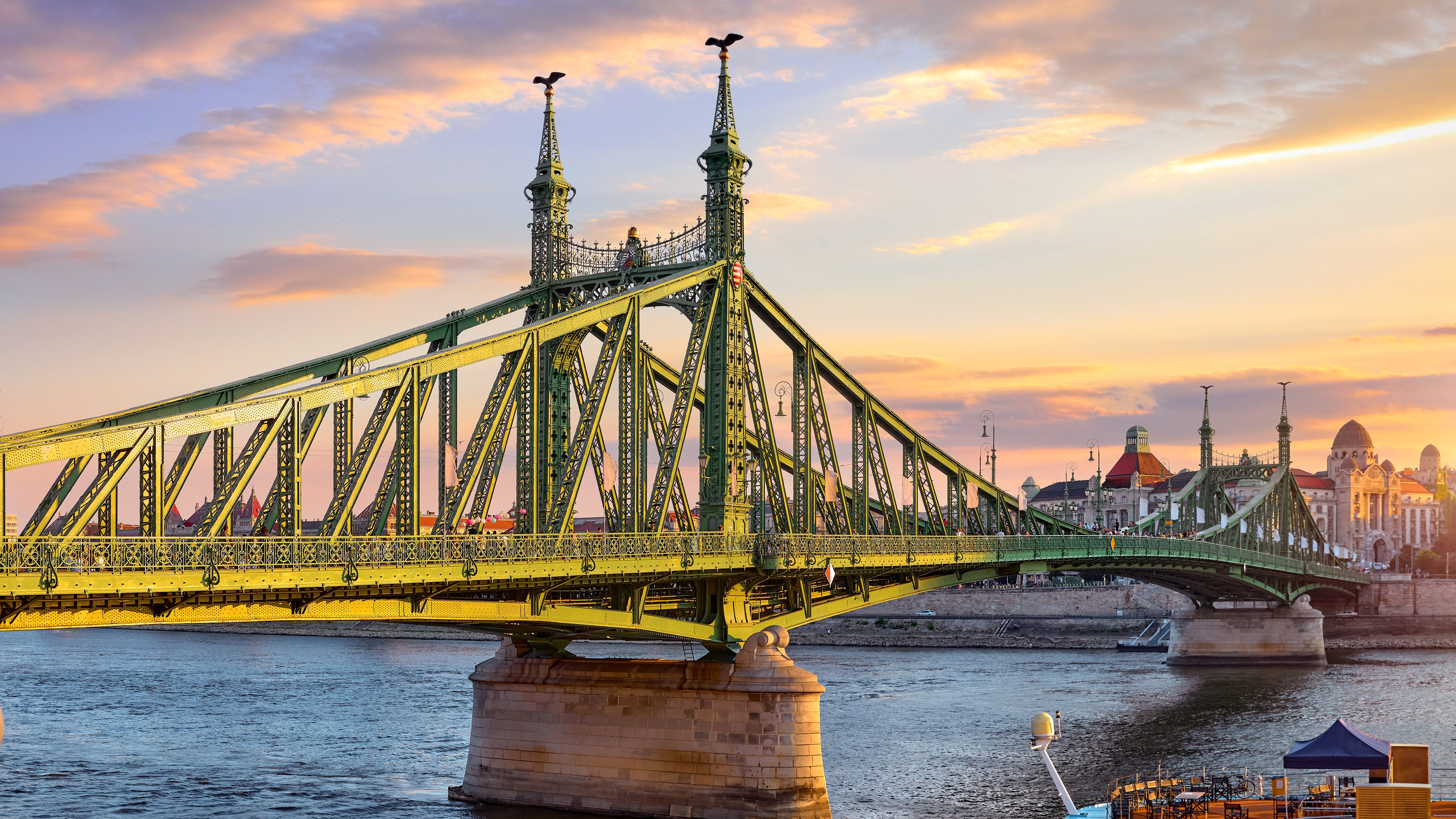 Irodalmi séták indulnak Budapest titkos történetei nyomában