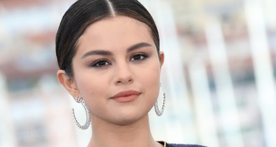 Selena Gomez eleganciájával mindenkit túlragyogott az Emmy gálán