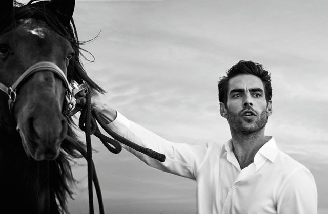 Elképesztően szexi pasi a Douglas új arca