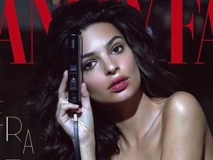 Meresztheted a szemed! Emily Ratajkowski megint ledobta a ruháit