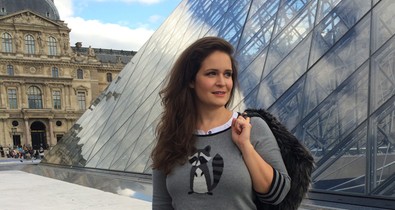 Minya Viktória a Louvre-ból jelentkezik