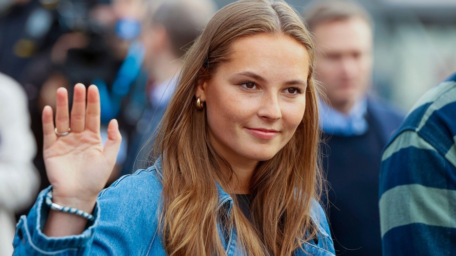 Ingrid Alexandra norvég hercegnő a farmert is stílusosan viseli