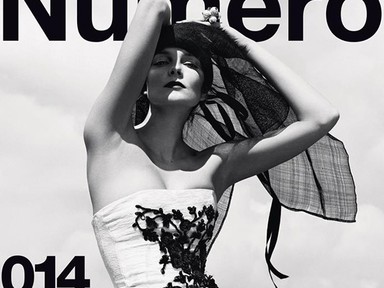 Tökéletes címlaplány: Mihalik Enikő