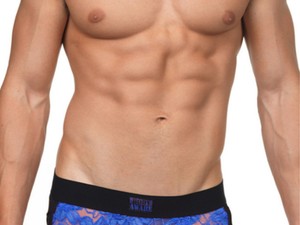 18+ Szexi vagy nevetséges? Csipke bugyik pasiknak