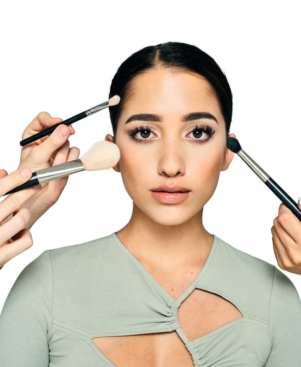 A GLAMOUR-napok 0. napján és a +1 ráadás napon gondoskodhatsz a fürdőszobaszekrény és a neszeszered tartalmáról.