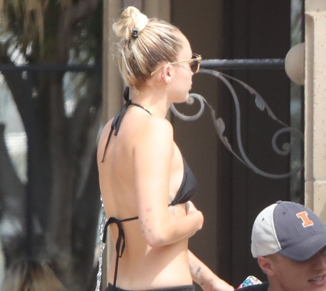 Miley Cyrus biknifelsőben