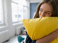 Sárgás lett a párnád? Ne dobd ki rögtön, előbb ezt a tippet próbáld meg