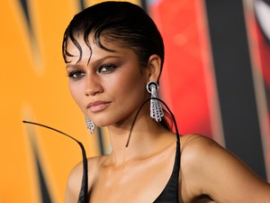 Zendaya drasztikusan rövidre vágatta a haját, az új frizurájától leesett az állunk