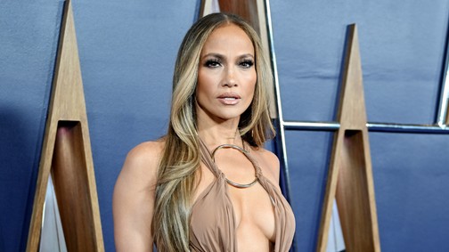 Jennifer Lopez friss fotóival forrósította fel az Instagramot: lélegzetelállító szettbe bújt az énekesnő