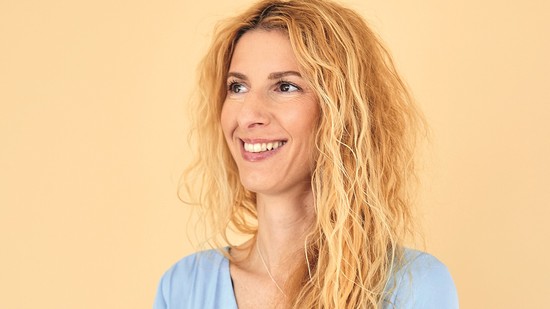 Dénes Barbara: A fenntarthatóság ott kezdődik, hogy a meglévő ruháinkat tesszük izgalmasabbá