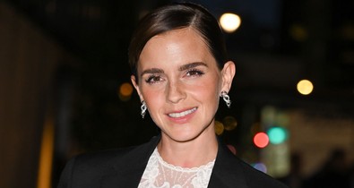 Emma Watson új hajszíne valami álomszép! A szőke színésznő óriási feltűnést keltett Gucci miniruhájában