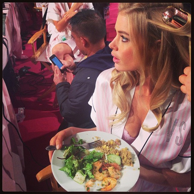 Ki mondta, hogy a modellek nem esznek?