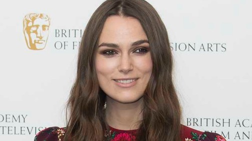 Keira Knightley még sosem vett fel ennyire előnytelen ruhát