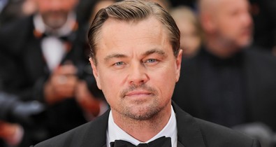 Mégis mi történik Leonardo DiCaprio arcával? Hirtelen alig ismertünk rá a sármos színészre