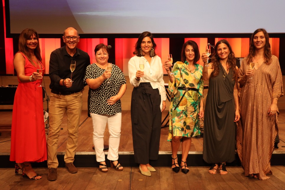 A kiállítást kerekasztal-beszélgetéssel kötötték össze