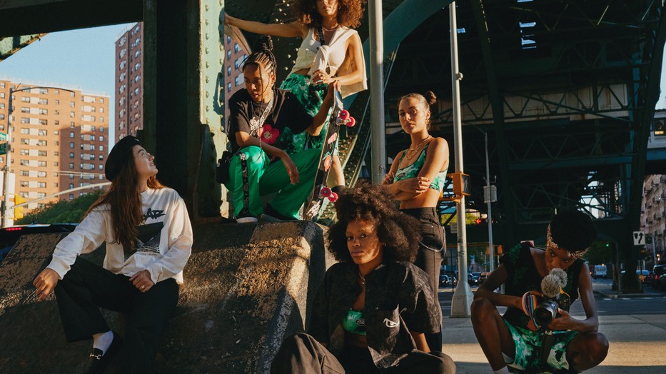 A H&M a 90-es évek ikonikus deszkás márkájával, a No Fear-rel készített közös kollekciót 