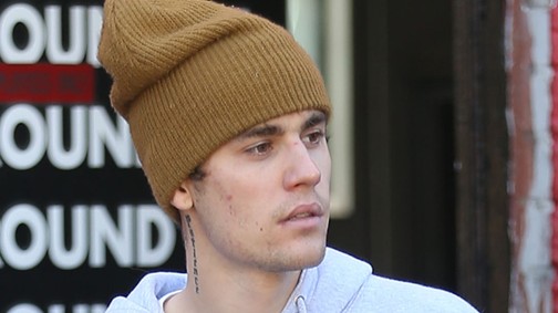 Justin Bieber haja most már RÓZSASZÍN