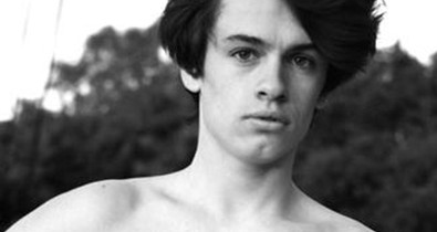 Ő Pamela Anderson 18 éves fia